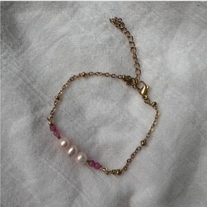 Elegant Gold and Pink Pearl Bracelet